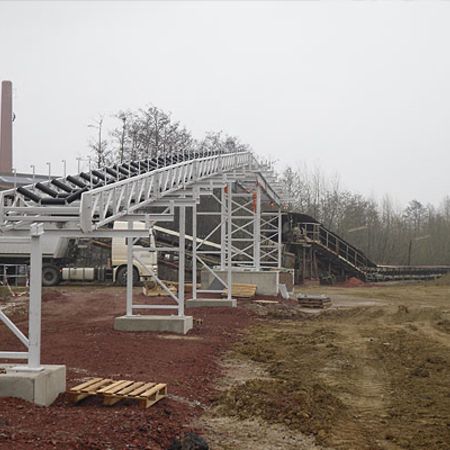 Conveyor track under construction